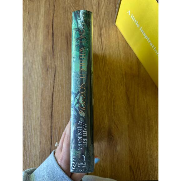 Illumicrate Signed The Prince Without Sorrow Maithree Wijesekara - Picture 4 of 4